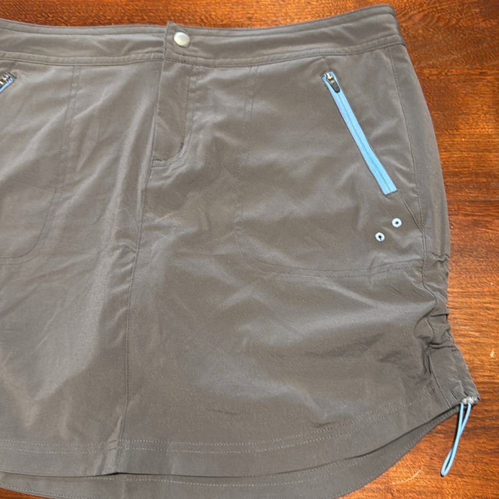 Title Nine Rogue Skort size 10 - Picture 2 of 13